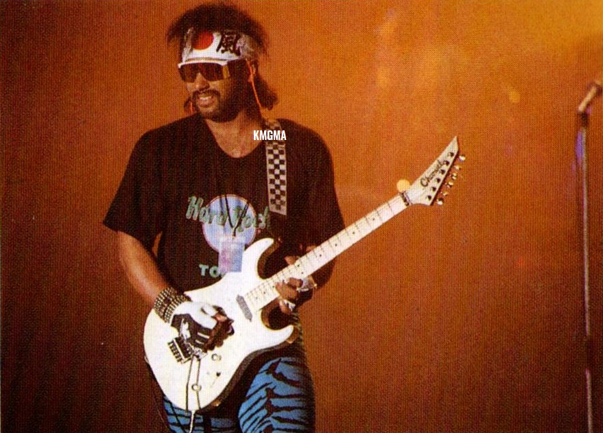 Bringing the funk to the land of the rising sun - Live Shows - P